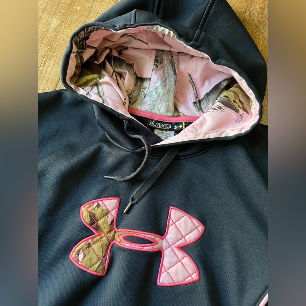 UNDER ARMOUR CAMO HOODIE - Picture 2 of 2